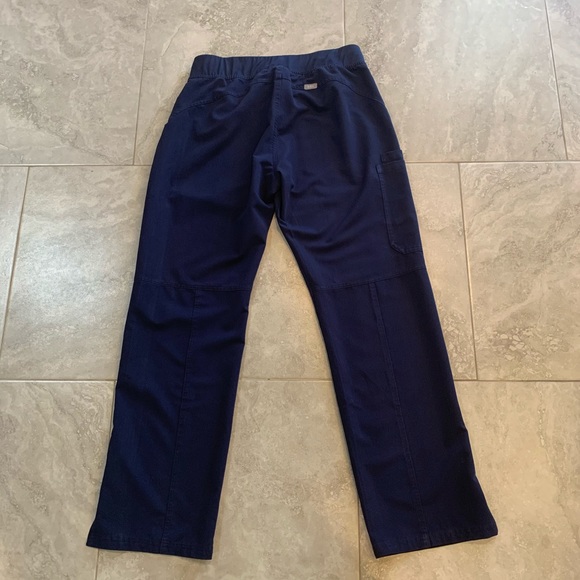 Figs Kade Cargo Scrub Pants Medium - Picture 4 of 12